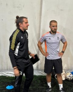 Read more about the article Trener Raffaele Armaroli na treningu w Juventus Academy Wrocław